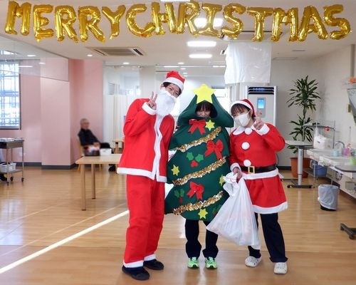 Says that Christmas will never go away